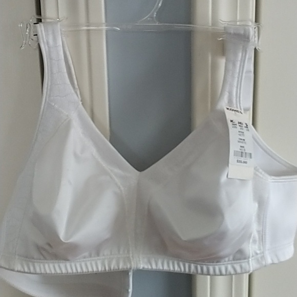 Playtex Other - Playtex 18 Hour Bra Soft Cup sz 40B